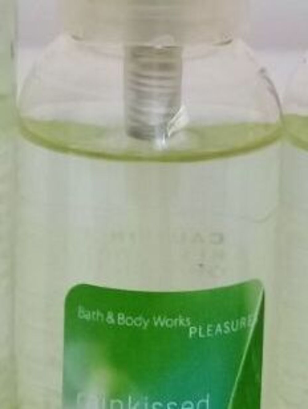 NEW Bath & Body Works Rainkissed Leaves Body Splash Original 2 OZ